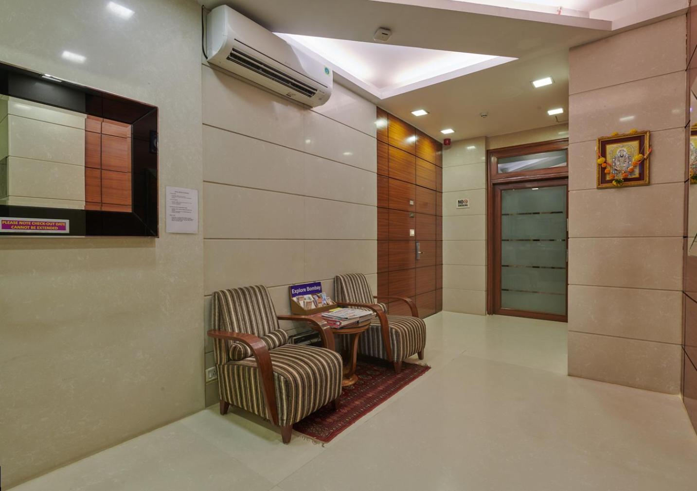 Bentley Hotel Marine Drive Mumbai Exterior foto