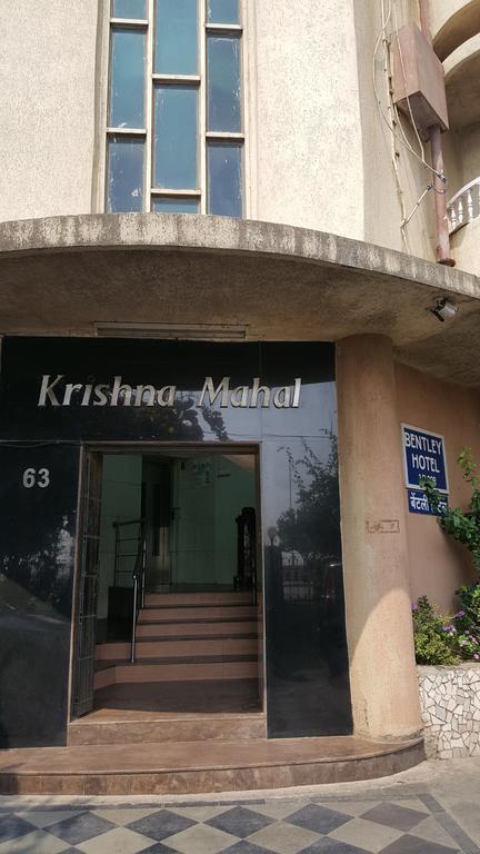 Bentley Hotel Marine Drive Mumbai Exterior foto